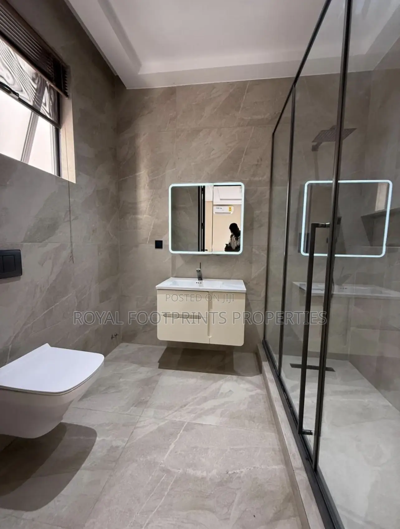 Furnished 4bdrm Mansion in Royal Footprints, East Legon for sale