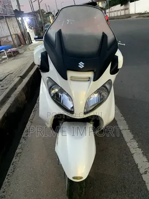 Suzuki Burgman 2021 White