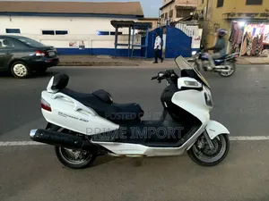 Suzuki Burgman 2021 White