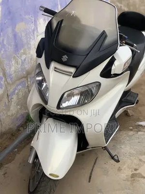 Suzuki Burgman 2021 White