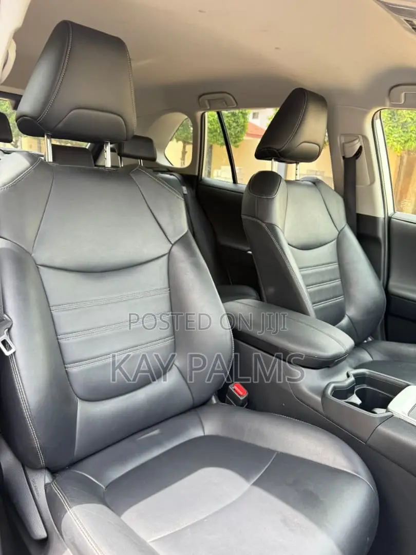 Toyota RAV4 2019 Silver