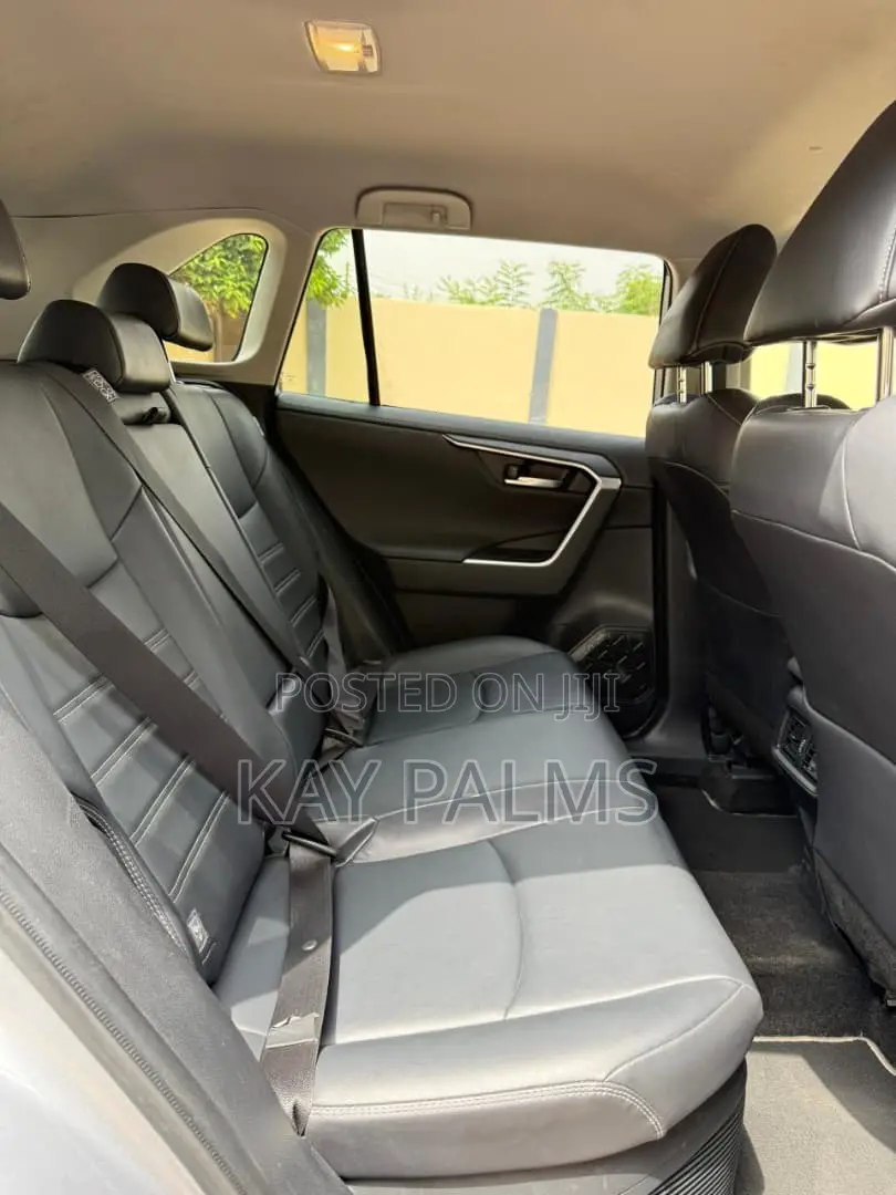 Toyota RAV4 2019 Silver