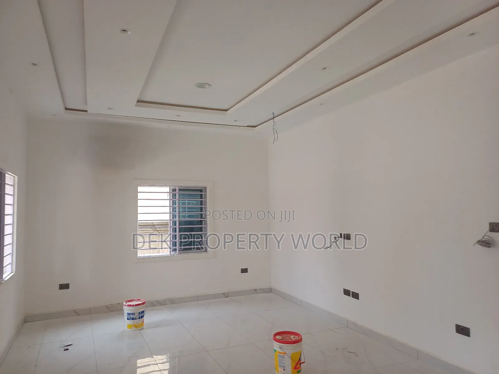 6bdrm House in Pokuase for sale
