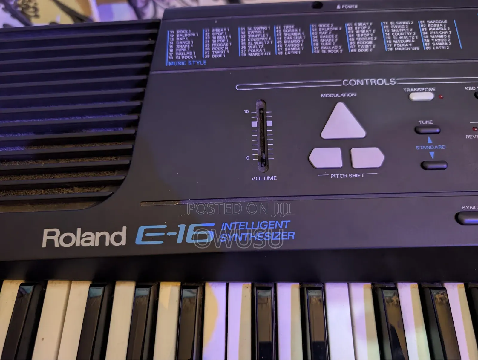 Roland E16 Keyboard