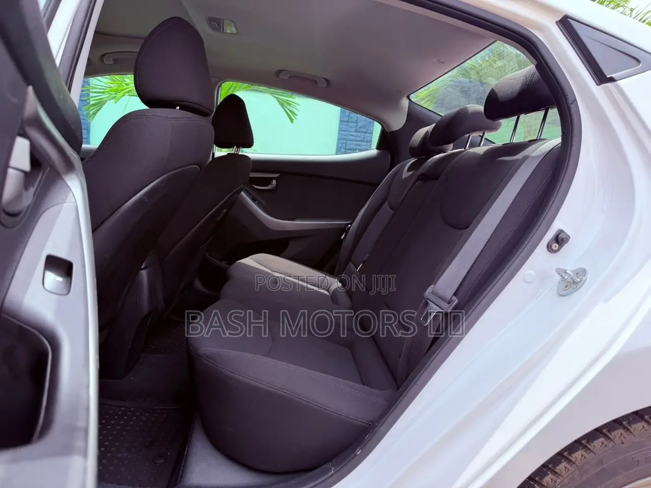 Hyundai Elantra SE Sedan FWD (1.8L 4cyl 6A) 2016 White