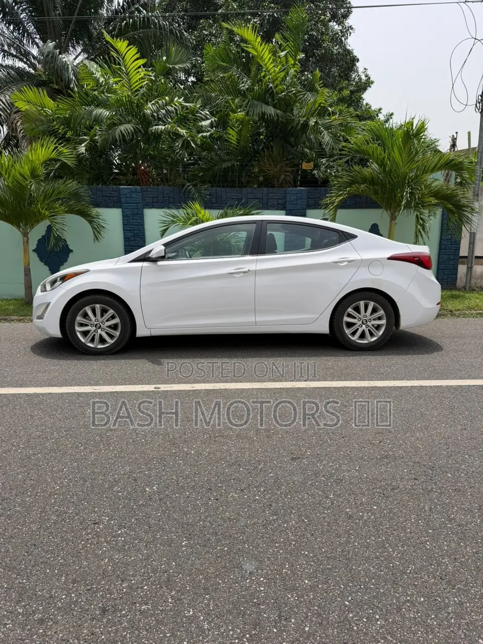 Hyundai Elantra SE Sedan FWD (1.8L 4cyl 6A) 2016 White