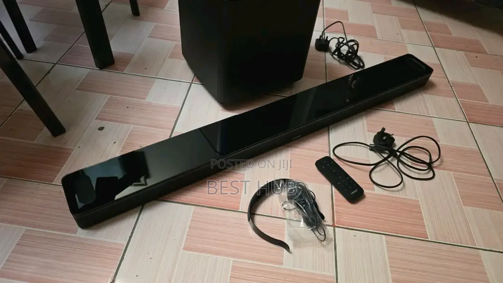 Bose Soundbar With 700 Bass Model
