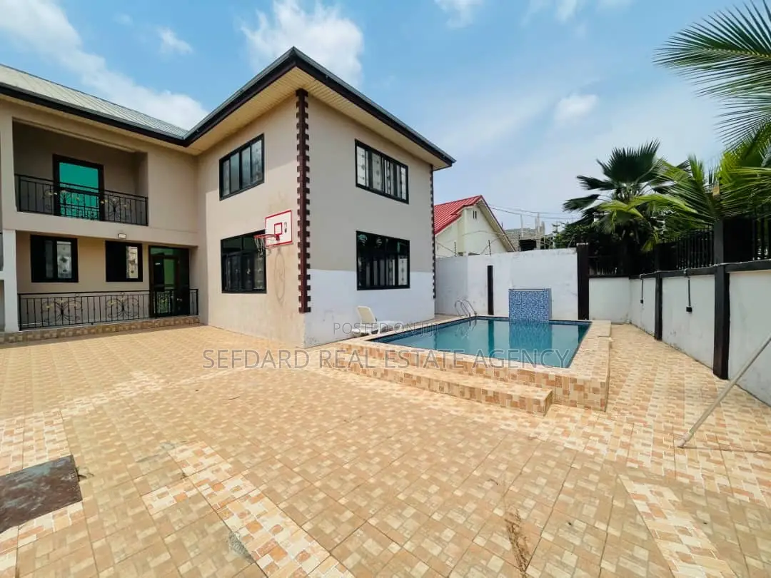 7bdrm Mansion in East Legon for sale