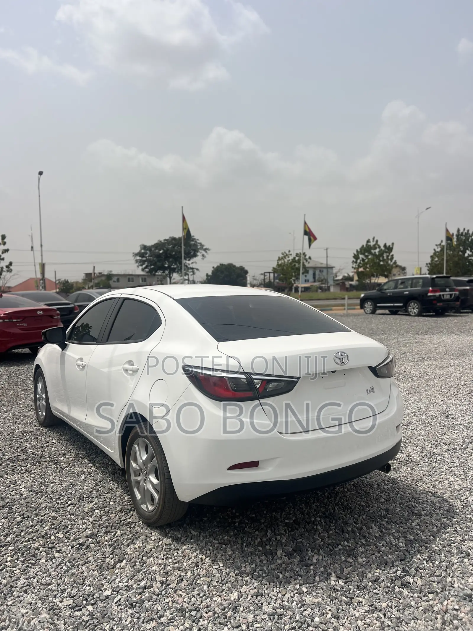 Toyota Yaris iA 1.5 FWD 2016 White