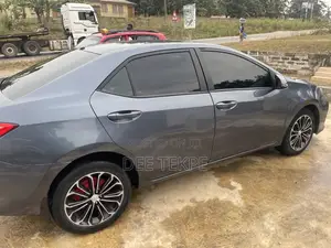 Toyota Corolla 2018 Gray