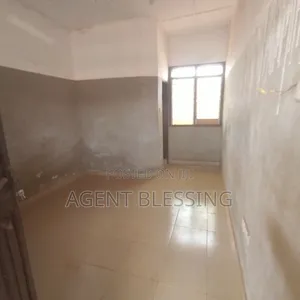 1bdrm Apartment in Golf City, Tema Metropolitan for rent