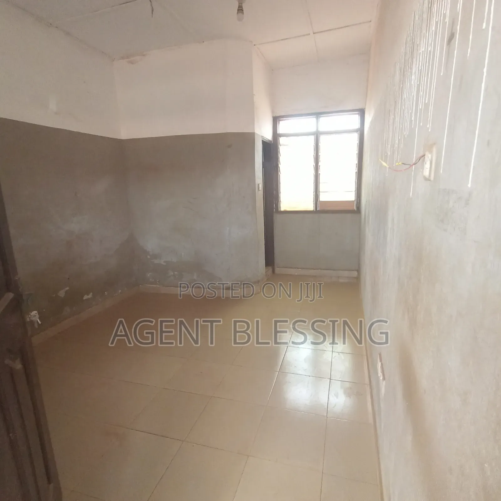 1bdrm Apartment in Golf City, Tema Metropolitan for rent