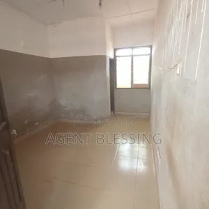 1bdrm Apartment in Golf City, Tema Metropolitan for rent