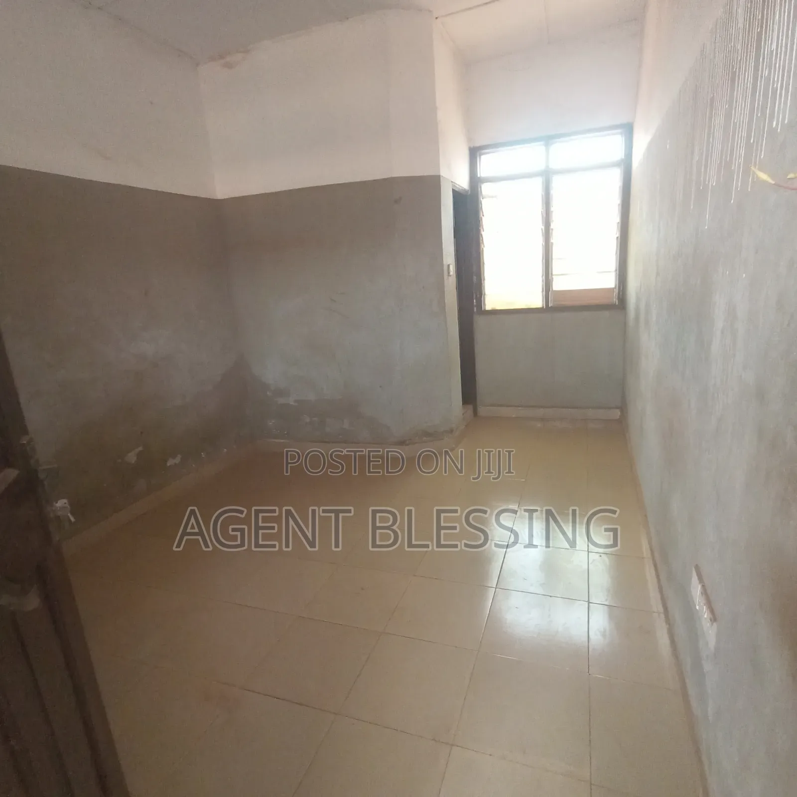 1bdrm Apartment in Golf City, Tema Metropolitan for rent