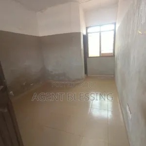 1bdrm Apartment in Golf City, Tema Metropolitan for rent