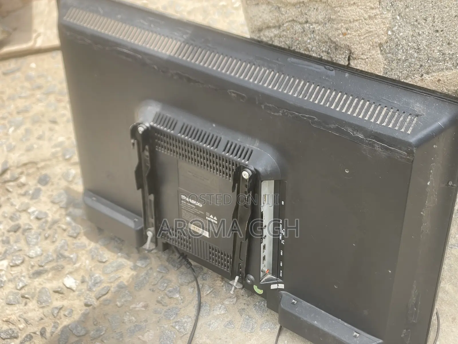 Nasco Tv 32 Inches Broken Screen Going for a Cool Price