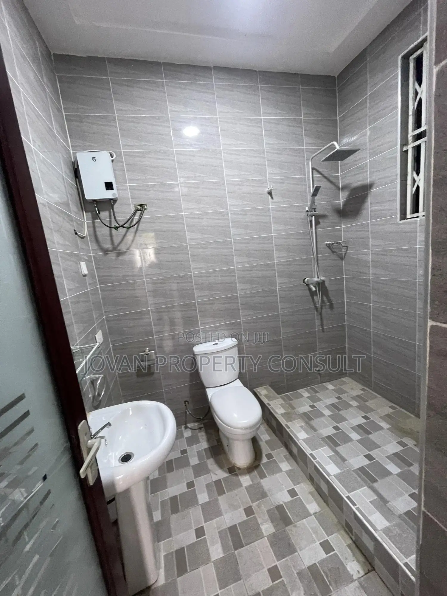 3bdrm House in Ofankor Barrier for sale