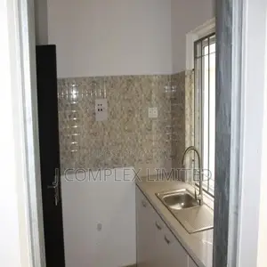 4bdrm House in Osu Ako-Adjei for rent