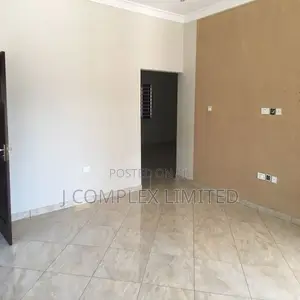 4bdrm House in Osu Ako-Adjei for rent