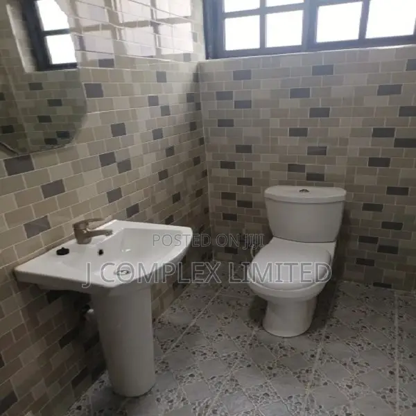4bdrm House in Nyaniba Estate for rent