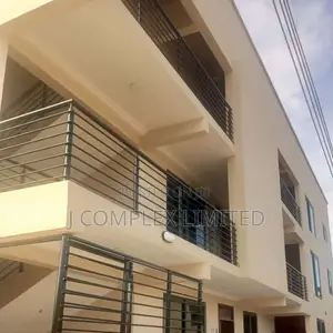 3bdrm Apartment in Airport Residential Area for sale