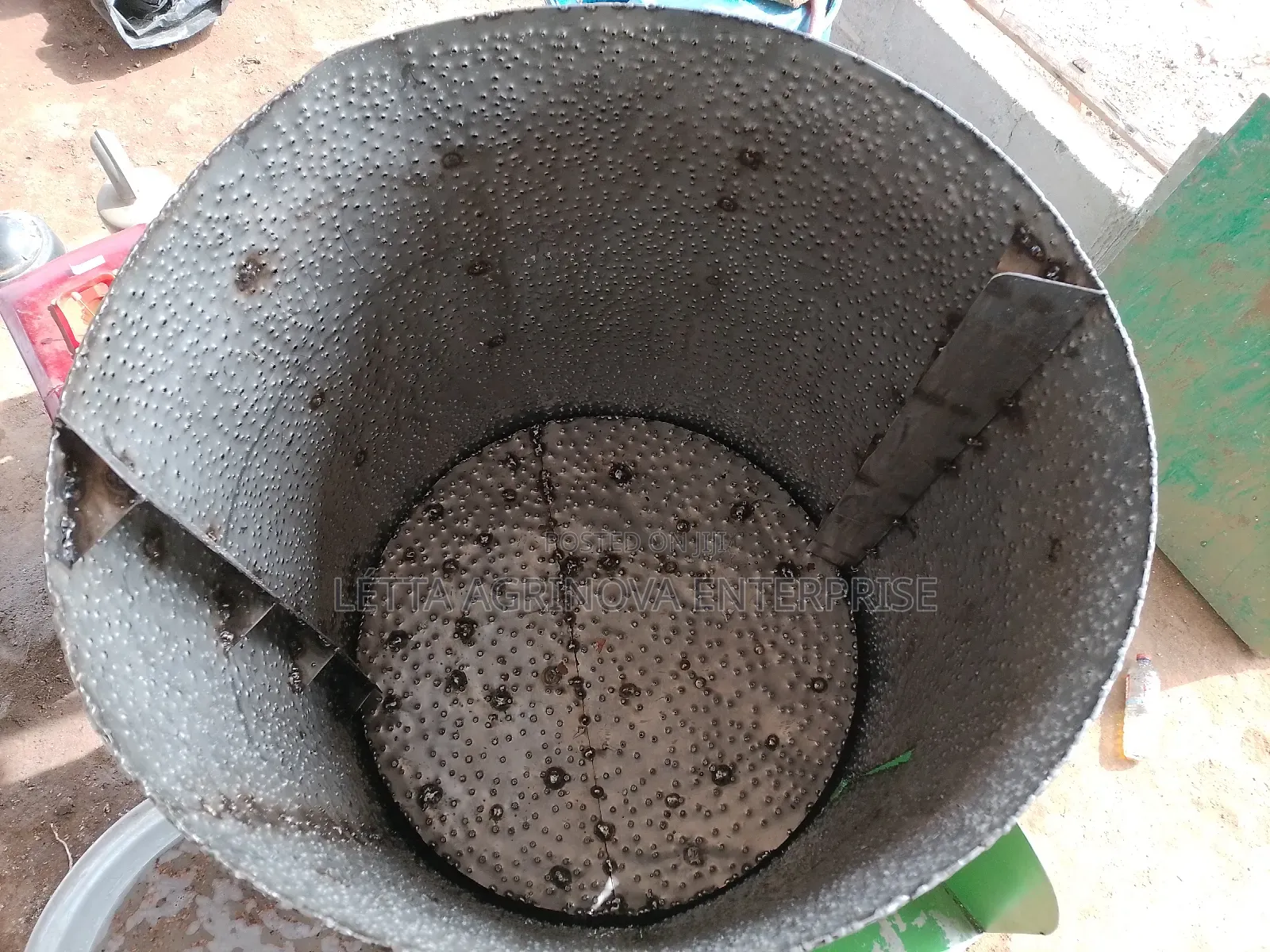 Cassava Peeler