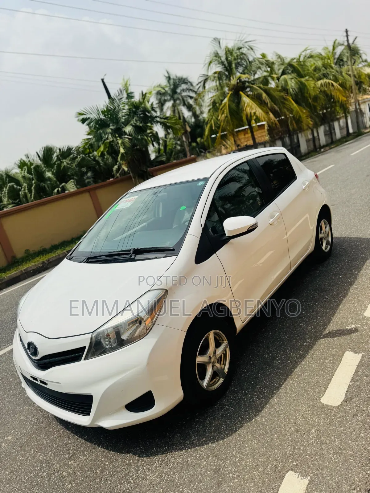 Toyota Vitz 1.3 FWD 5dr 2013 White