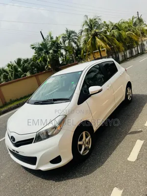 Toyota Vitz 1.3 FWD 5dr 2013 White