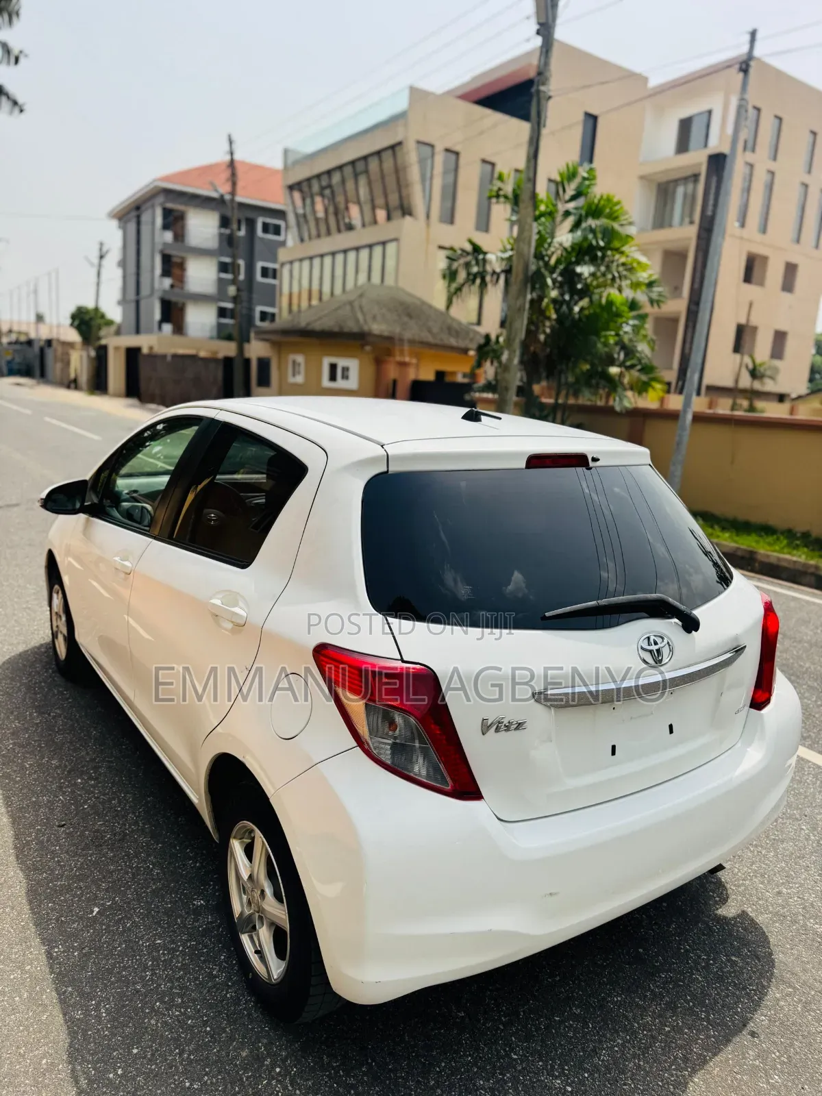 Toyota Vitz 1.3 FWD 5dr 2013 White