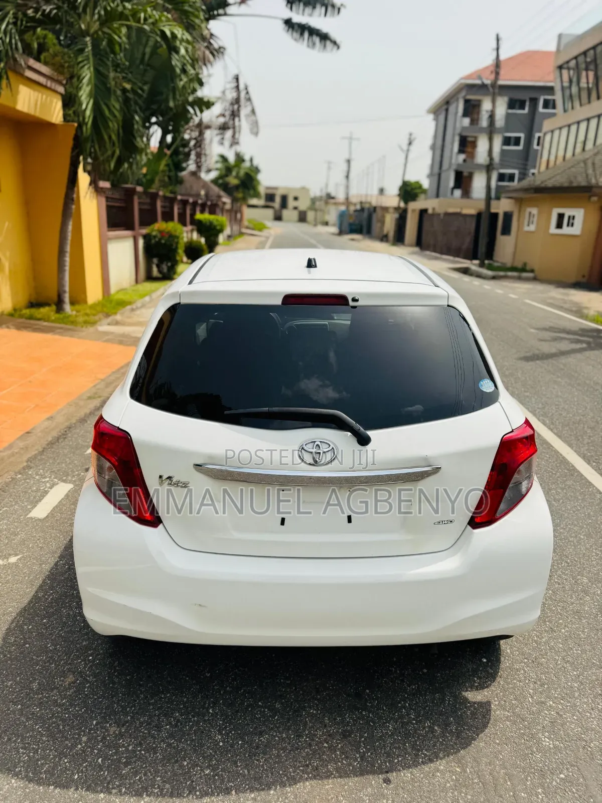 Toyota Vitz 1.3 FWD 5dr 2013 White