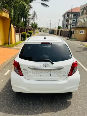 Toyota Vitz 1.3 FWD 5dr 2013 White