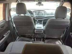 Toyota Highlander LE 4x2 (2.7L 4cyl 6A) 2018 Burgundy
