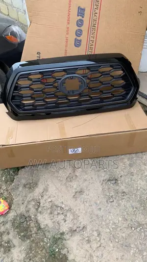 Tacoma 2016 Grille