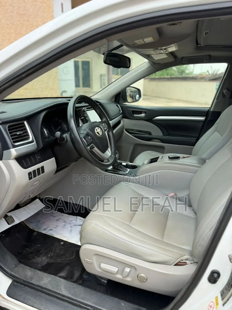Toyota Highlander XLE 4dr SUV AWD (3.5L 6cyl 6A) 2014 White