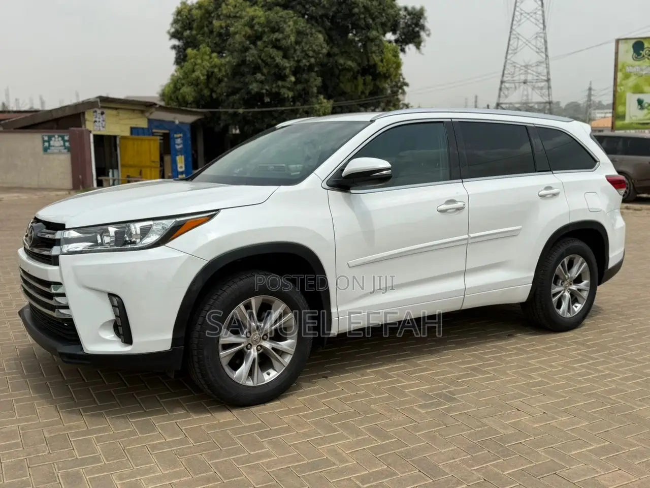 Toyota Highlander XLE 4dr SUV AWD (3.5L 6cyl 6A) 2014 White