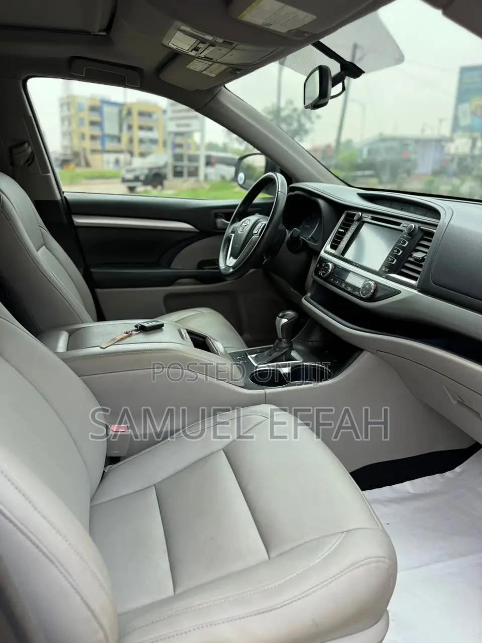 Toyota Highlander XLE 4dr SUV AWD (3.5L 6cyl 6A) 2014 White