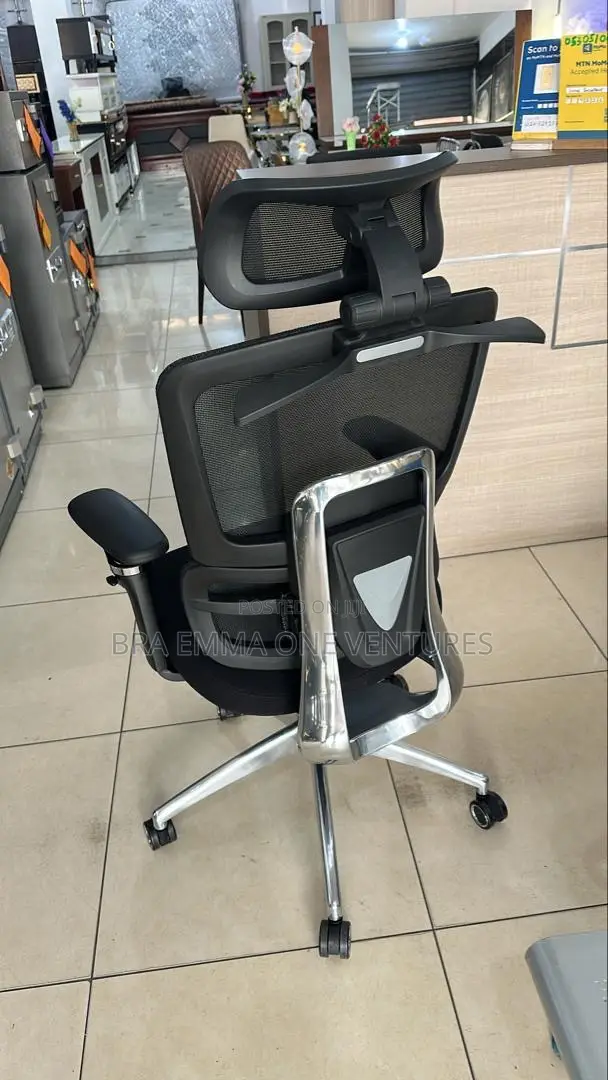 Ergonomic Executive Swivel Chair