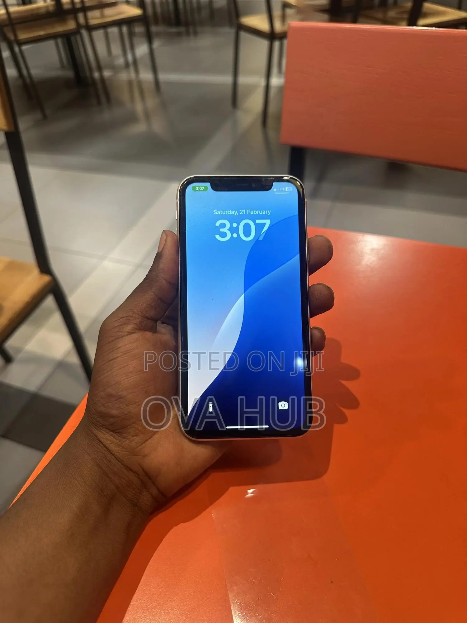 Apple iPhone 11 64 GB White