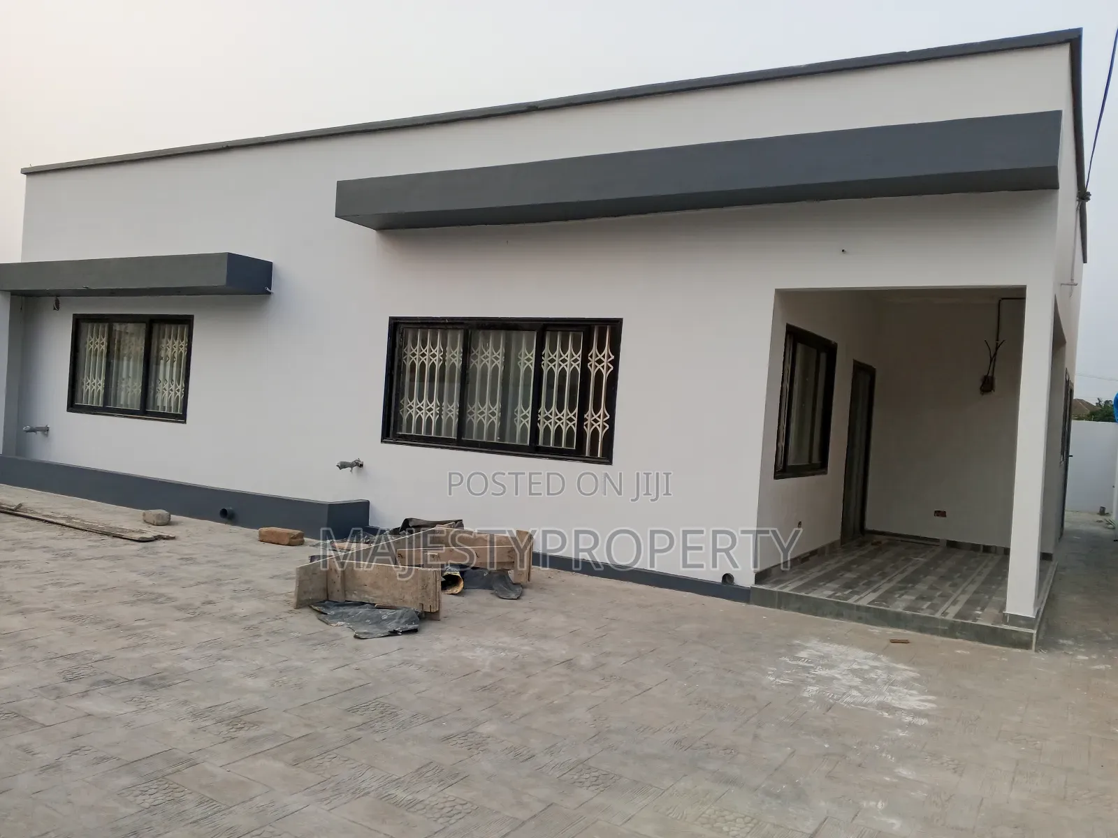 3bdrm House in Spintex for sale
