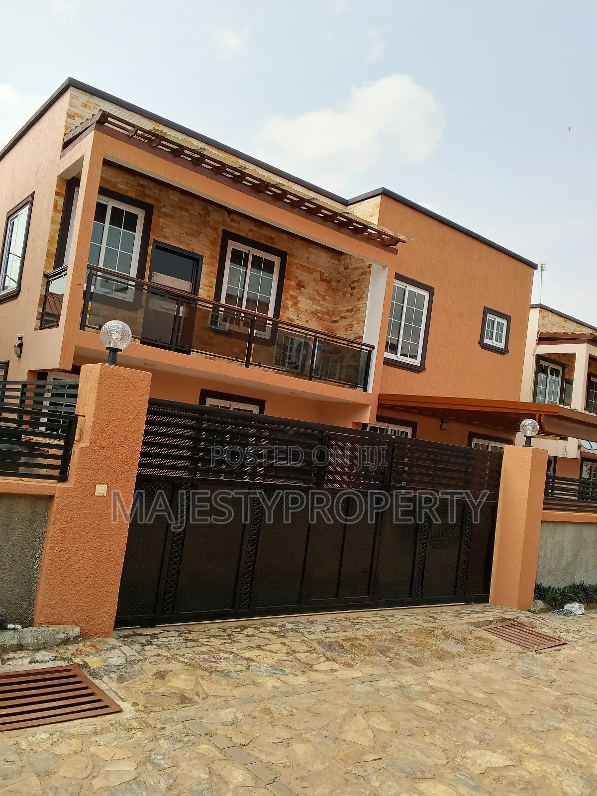 3bdrm Duplex in East Airport, Spintex for rent