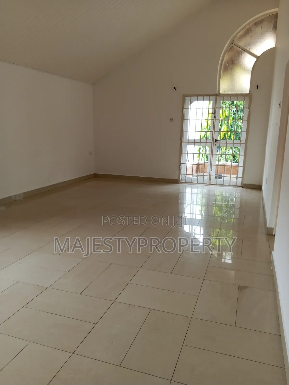 4bdrm Duplex in Airport Residential, Spintex for rent