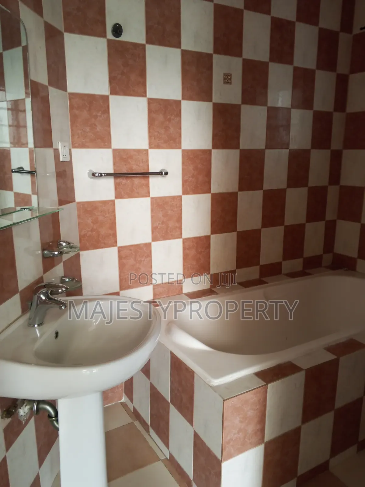 4bdrm Duplex in Airport Residential, Spintex for rent