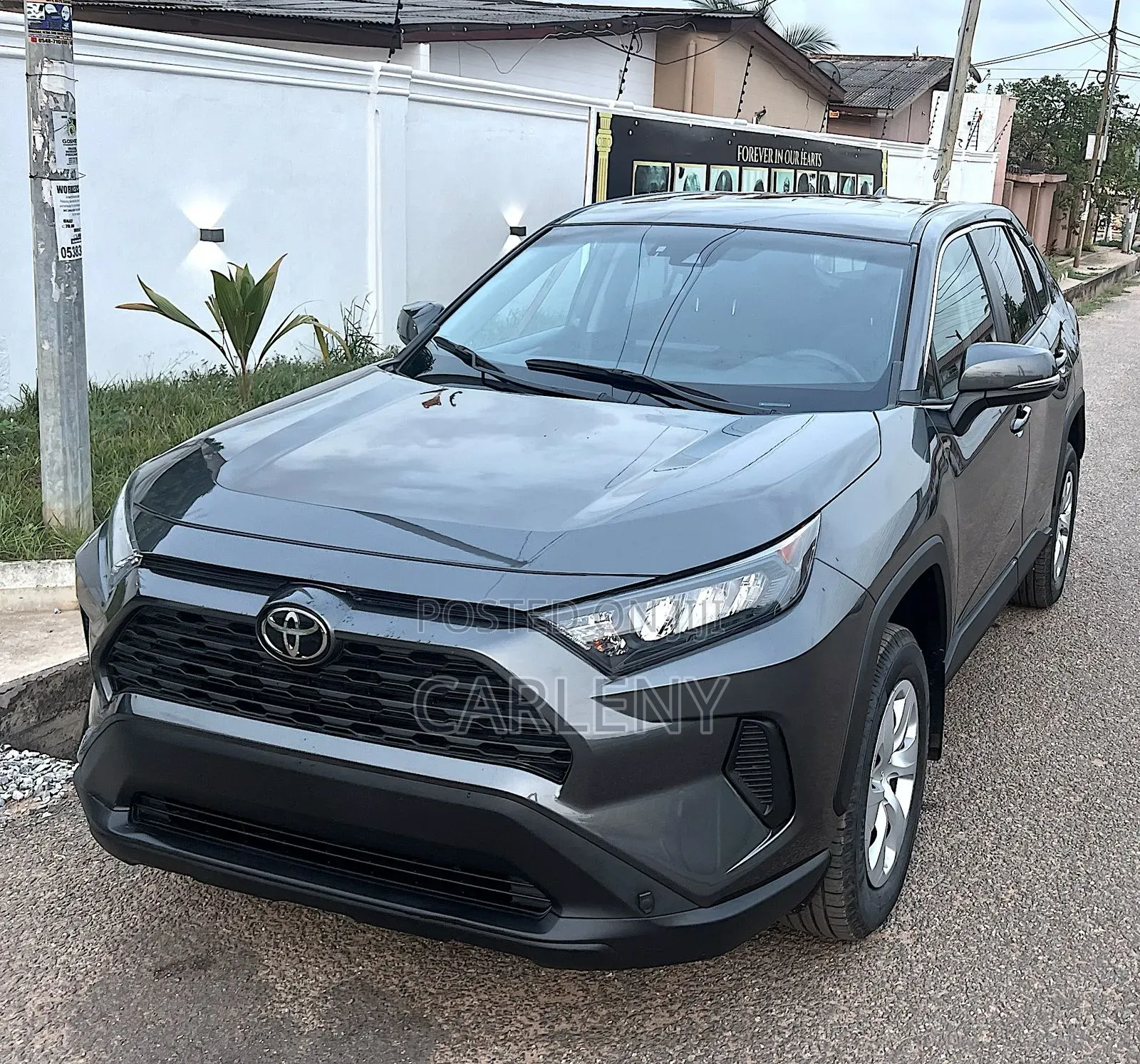 Toyota RAV4 LE 2022 Gray