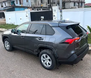 Toyota RAV4 LE 2022 Gray
