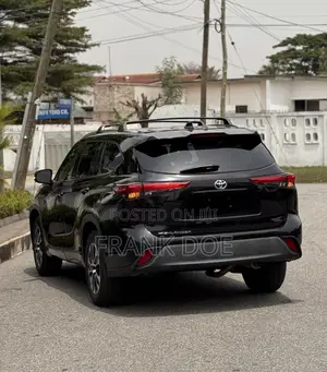 Toyota Highlander XLE 2022 Black