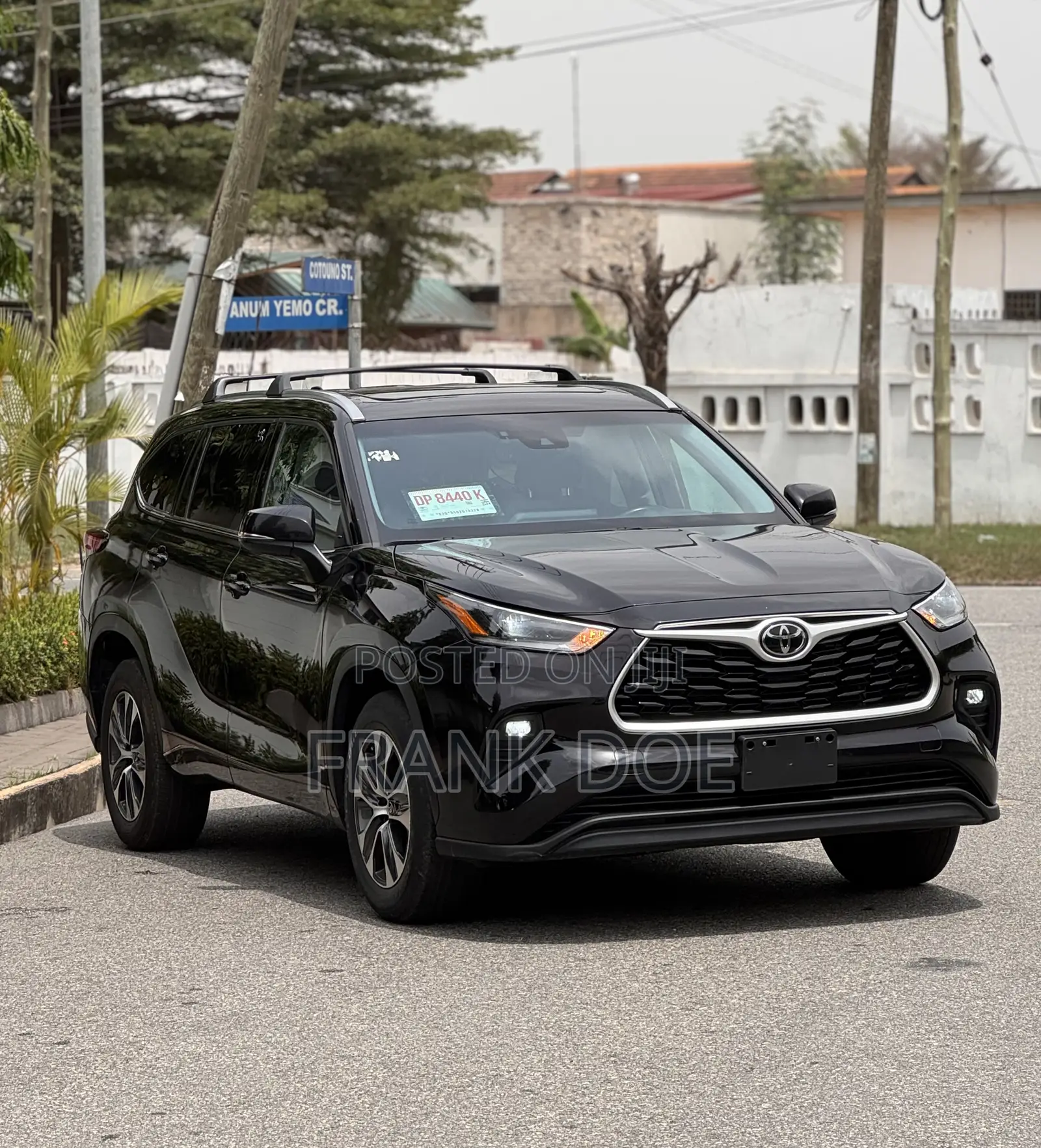 Toyota Highlander XLE 2022 Black