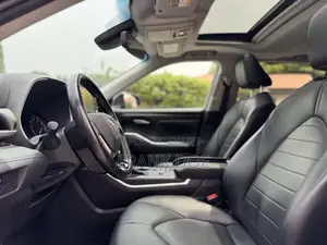 Toyota Highlander XLE 2022 Black