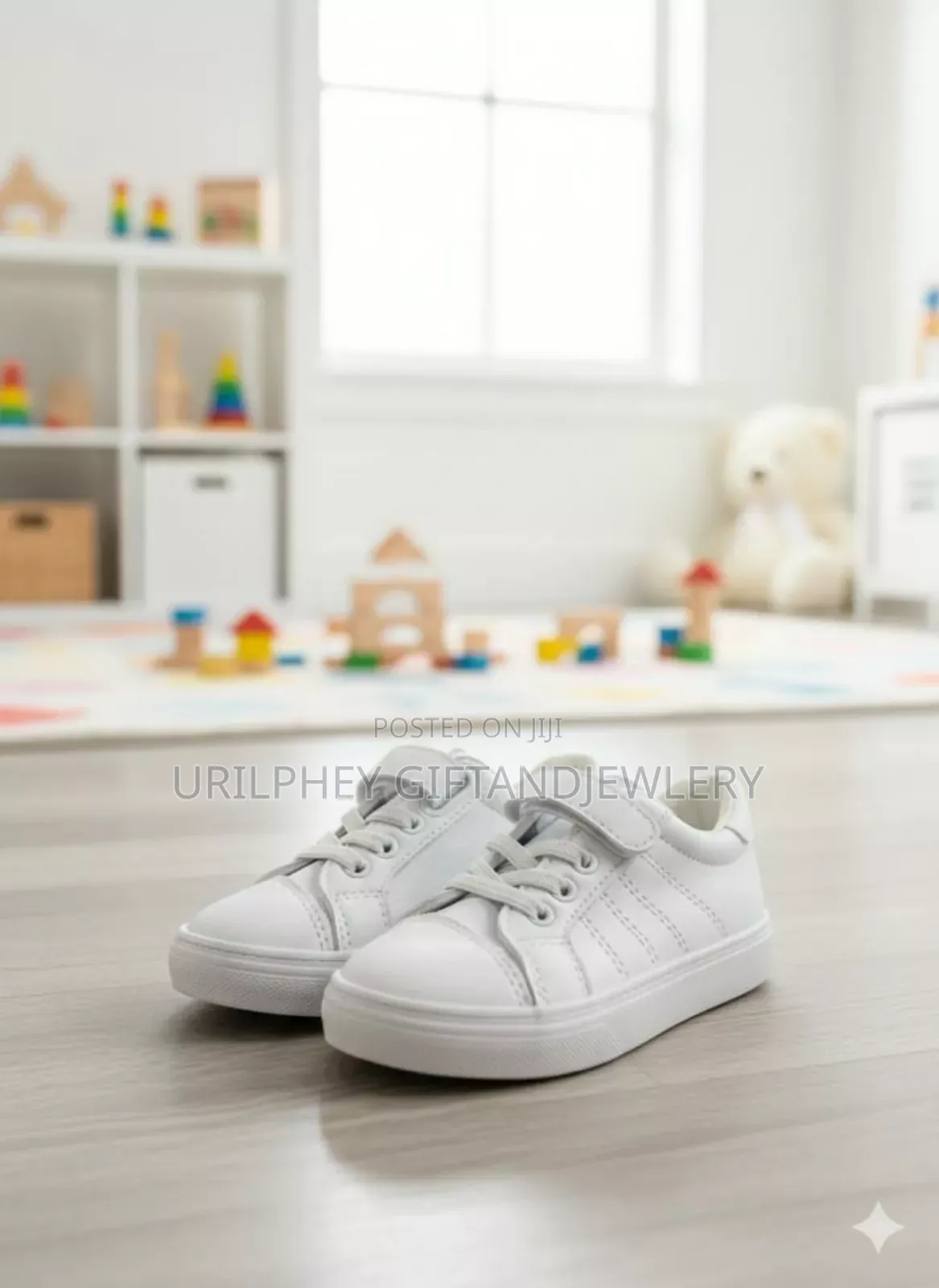 White Kids Sneakers Size 23