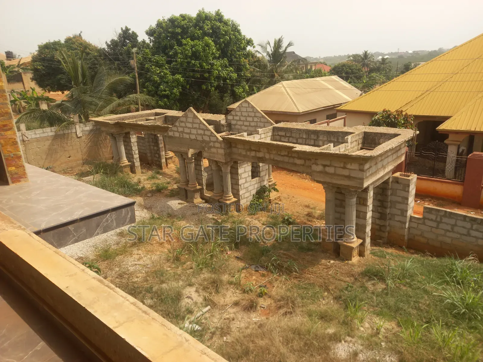 10bdrm House in Pakyi No 2, Kumasi Metropolitan for sale