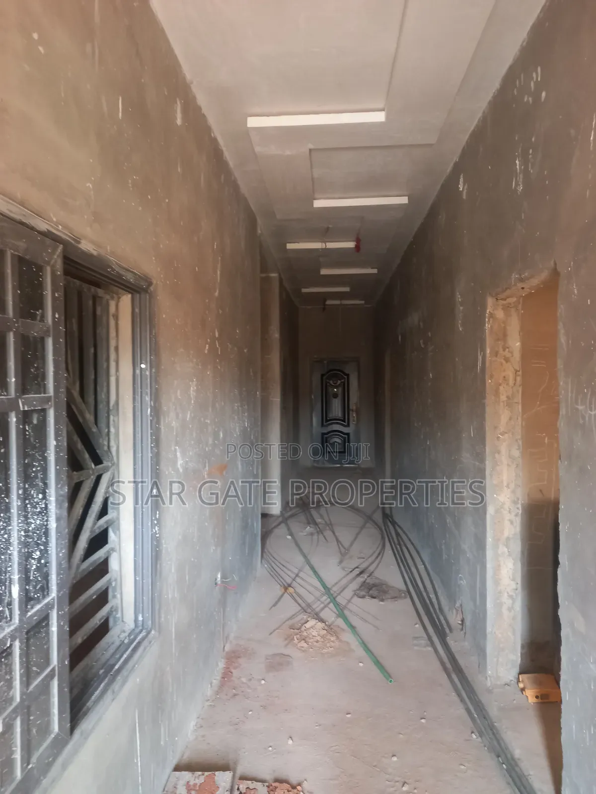 10bdrm House in Pakyi No 2, Kumasi Metropolitan for sale